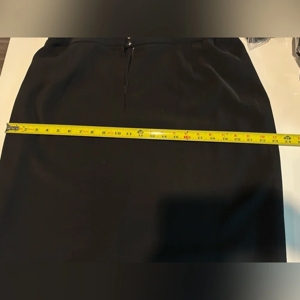 LOUISE RICCI Elegant Black Women's Skirt Size 20 - Picture 6 of 7